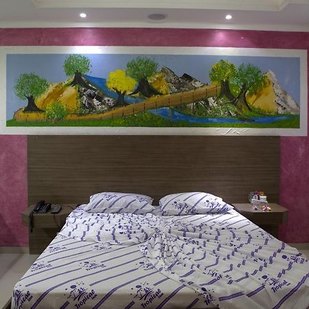 Motel Tropical Inn Касапава Экстерьер фото